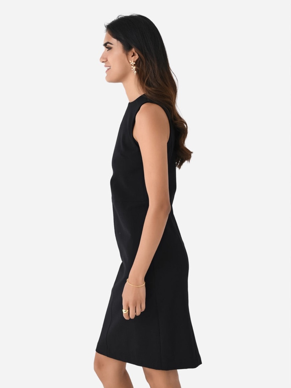 VINCE Women's Seamed Front Sheath Dress NWT size 4 - Picture 3 of 8